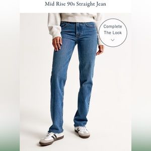 Brand new never worn Abercrombie & Fitch Mid Rise 90s straight Jean